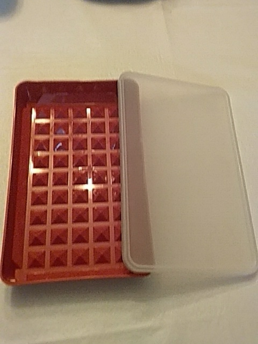 Red Deli Keeper Marinade Container Tupperware